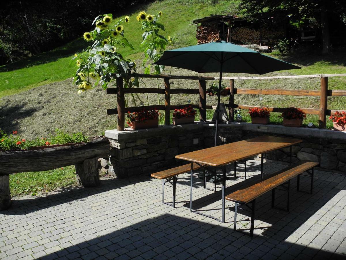 Agriturismo Piccolo Paradiso Pianello Del Lario Eksteriør billede