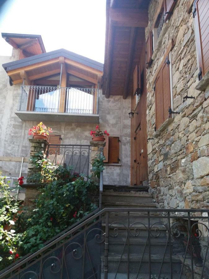 Agriturismo Piccolo Paradiso Pianello Del Lario Eksteriør billede